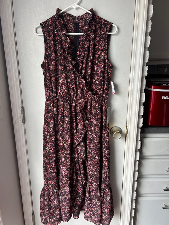 Maggy London Dresses & Skirts - Maggy London Brown Wrap Style Midi Dress with  Floral Print